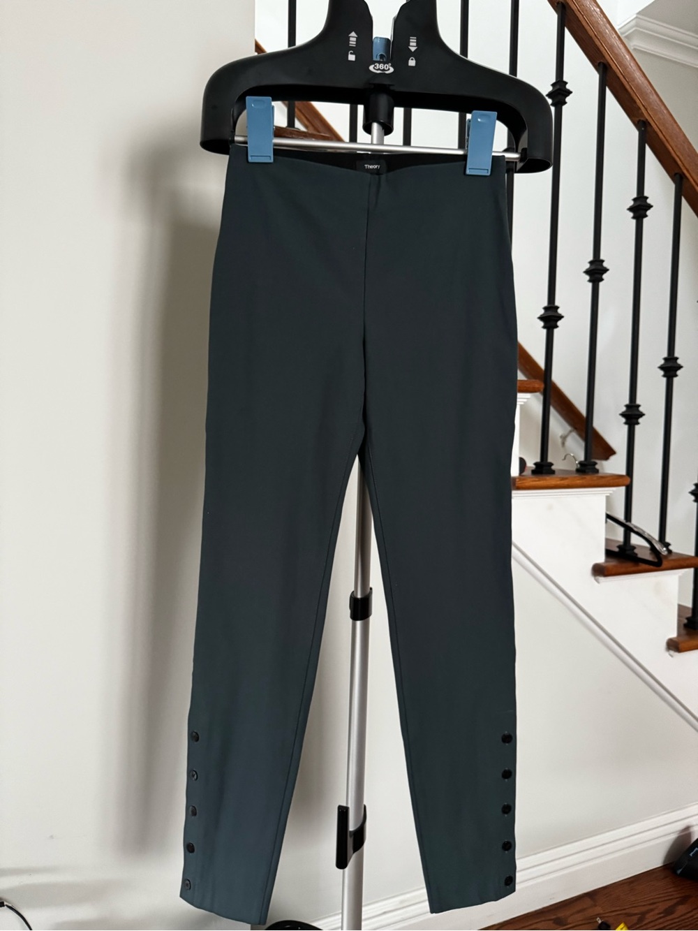 Theory  women pants Size S